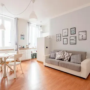  Appartamento Mazzini 12 Very With Private Garage, Air Conditioning, Wifi, Just 50 Meters From The Italia